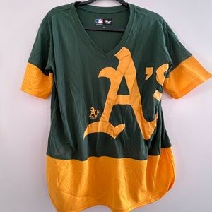 Oakland Athletics Women’s Mid Sleeve Shirt - Size Medium